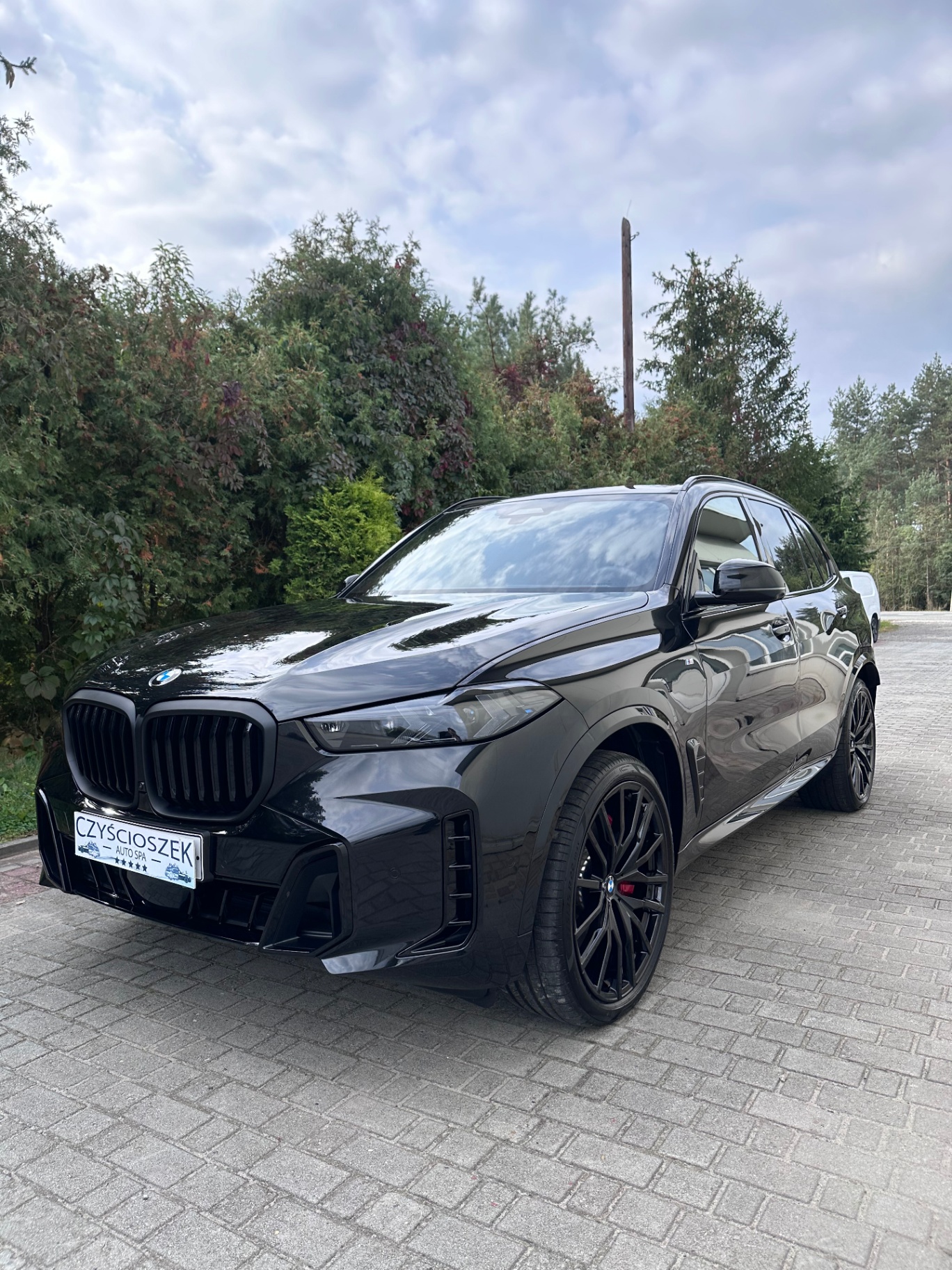 BMW X5 - lewy bok 3/4
