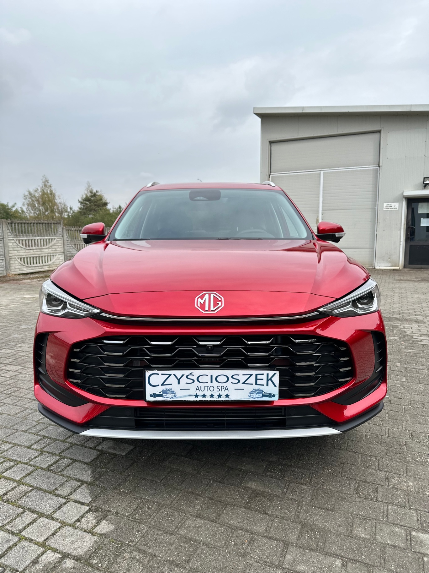 MG ZS - przód