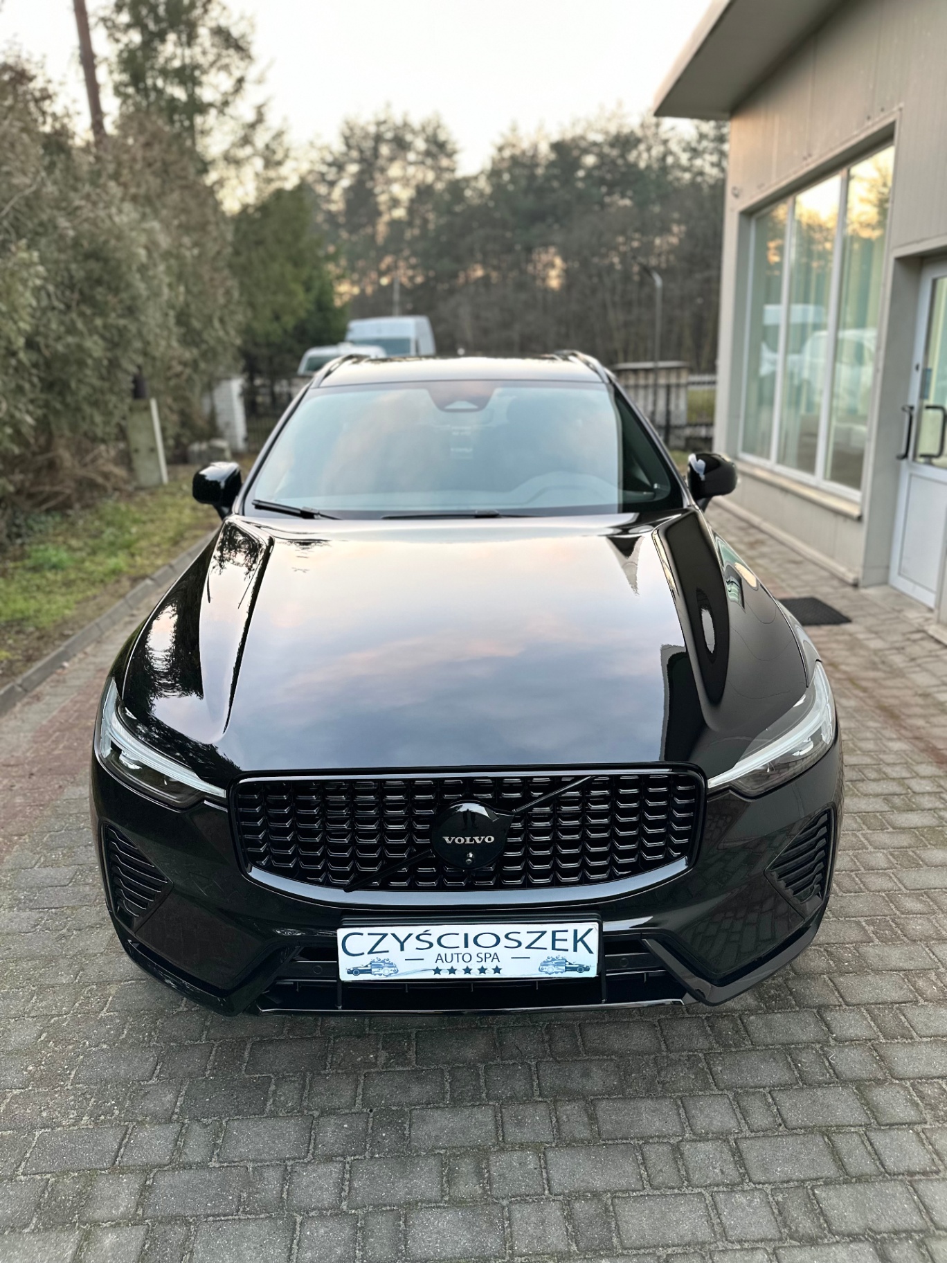 Volvo XC60 - przód